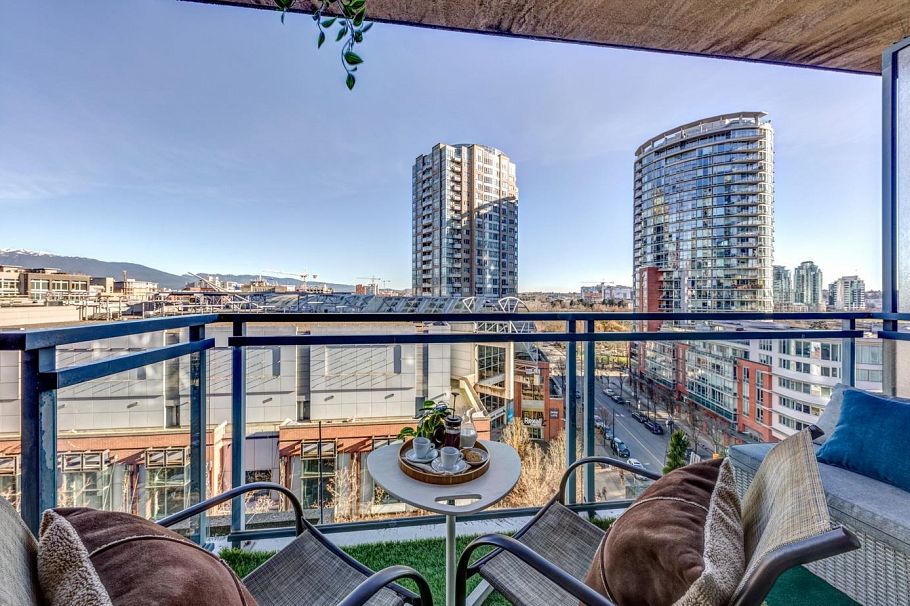 809 555 Abbott Street Vancouver, BC - 36