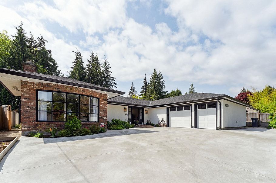 3061 Bewicke Avenue North Vancouver, BC - 33