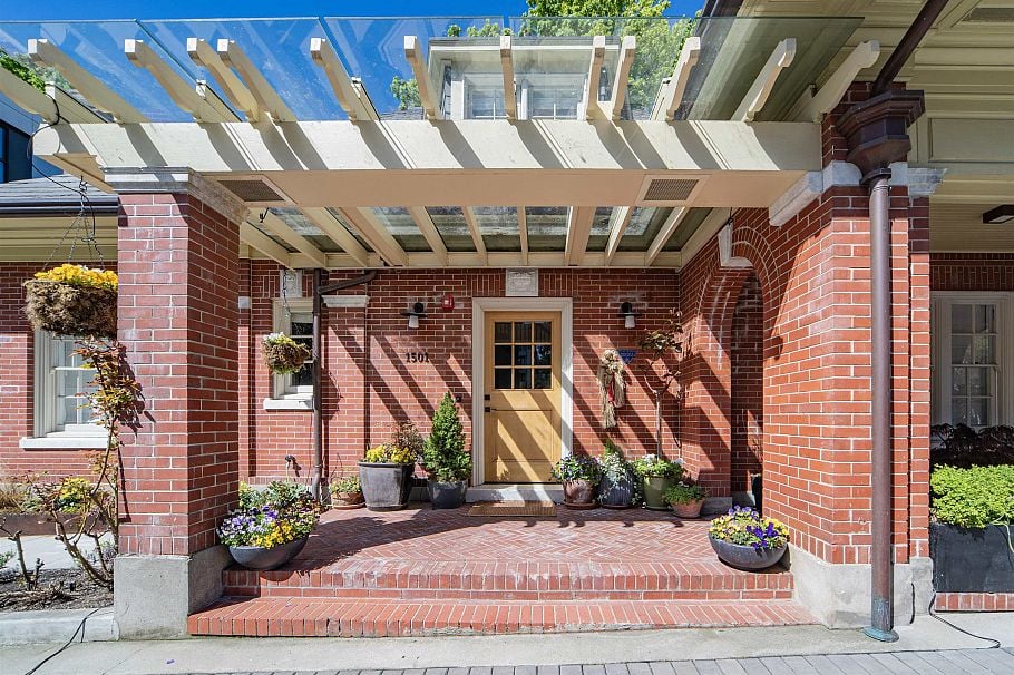 1501 Atlas Lane Vancouver, BC - 1