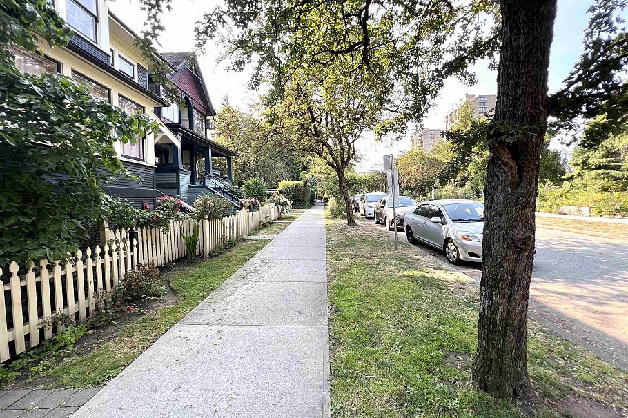 3 1150 Comox Street Vancouver, BC - 2