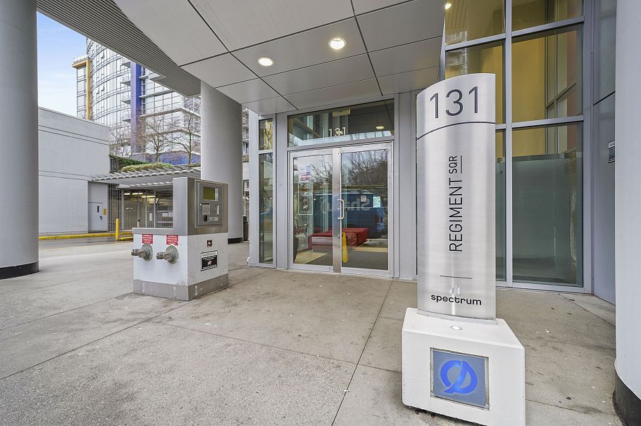 703 131 Regiment Square Vancouver, BC - 1