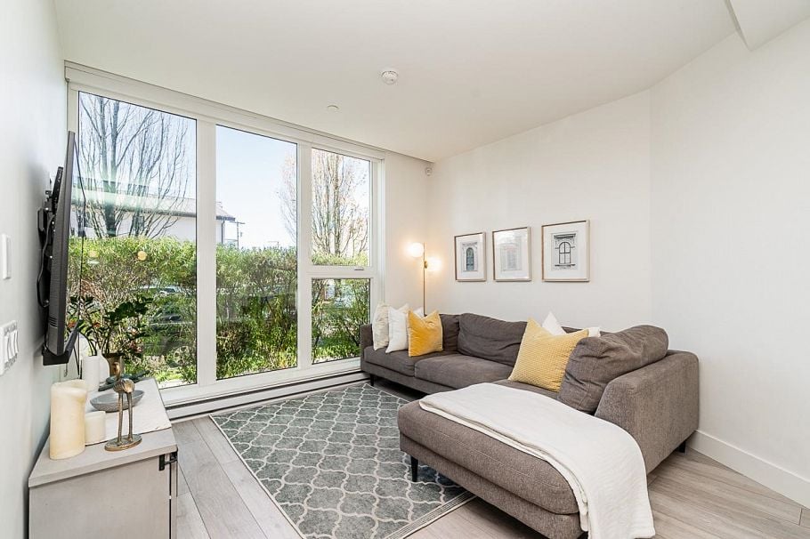 3412 St. Catherines Street Vancouver, BC - 2