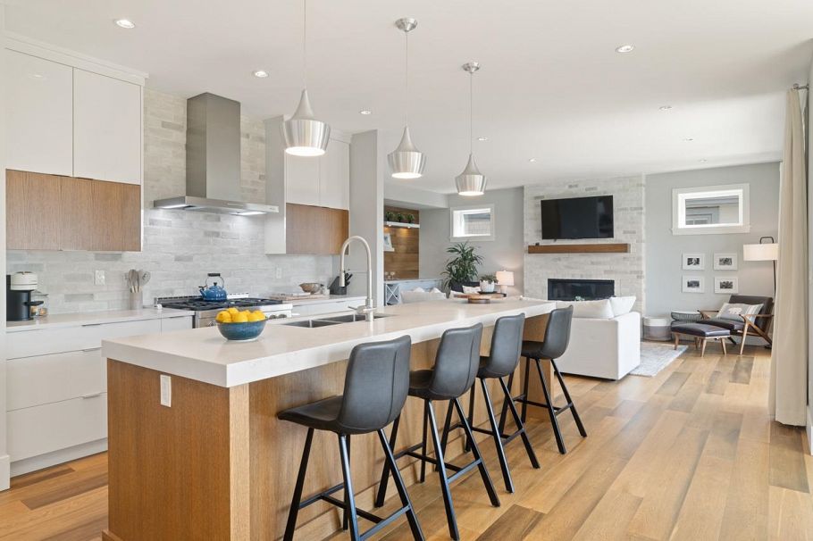 291 Monteray Avenue North Vancouver, BC - 10