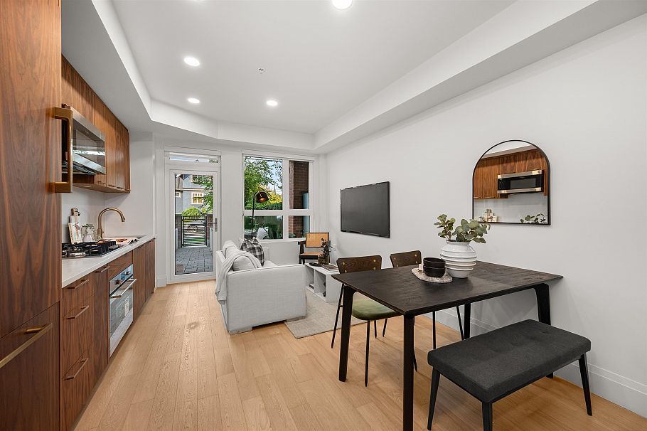 111 2550 Garden Drive Vancouver, BC - 19