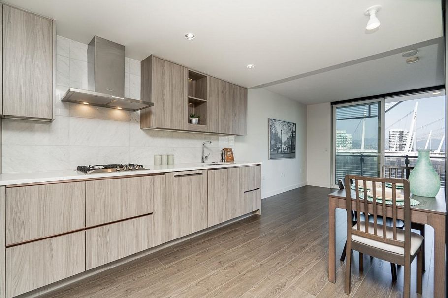 2107 89 Nelson Street Vancouver, BC - 3