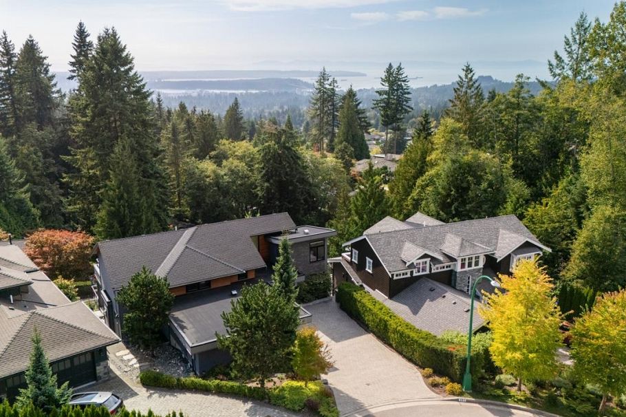 291 Monteray Avenue North Vancouver, BC - 36