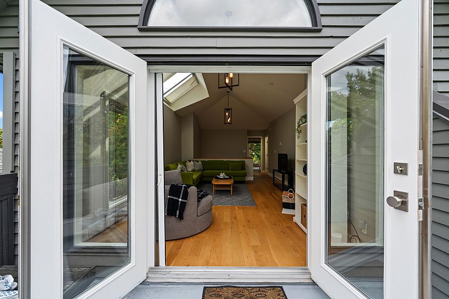 1866 W 15th Avenue Vancouver, BC - 14