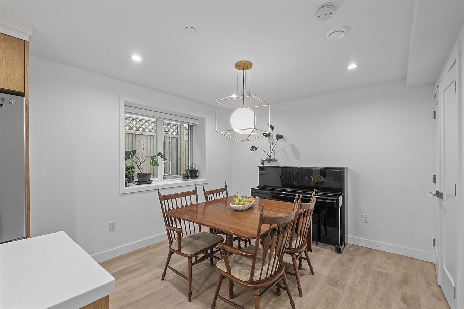 1452 E 20th Avenue Vancouver, BC - 8