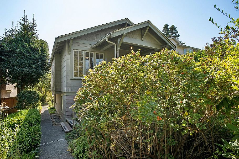 2746 West 41st Vancouver, BC - 9