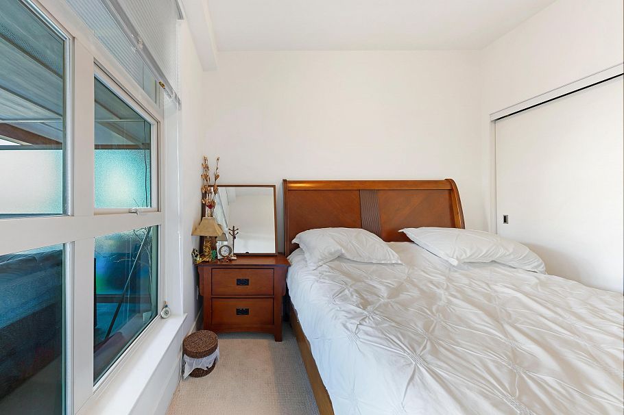 305 3602 Aldercrest Drive North Vancouver, BC - 23