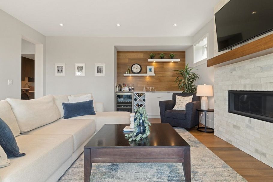 291 Monteray Avenue North Vancouver, BC - 4