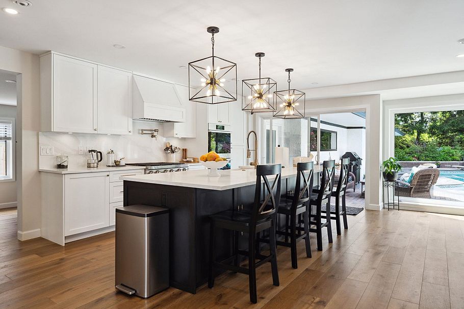 3061 Bewicke Avenue North Vancouver, BC - 1