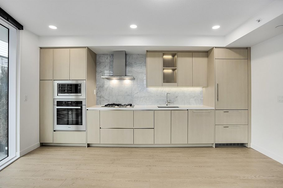 584 87 Nelson Street Vancouver, BC - 10