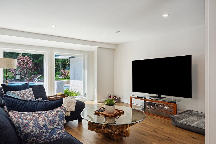 3061 Bewicke Avenue North Vancouver, BC - 27