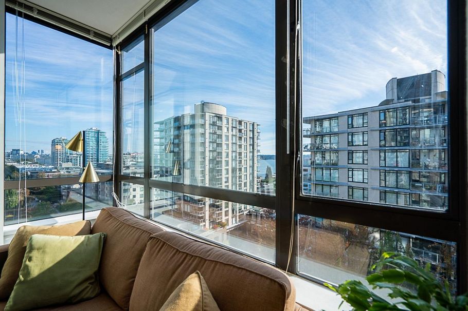 1004 170 W 1st Street North Vancouver, BC - 14