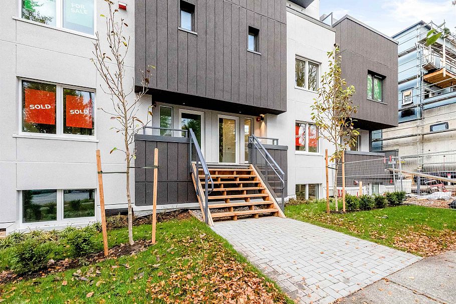 1685 Lakewood Drive Vancouver, BC - 35