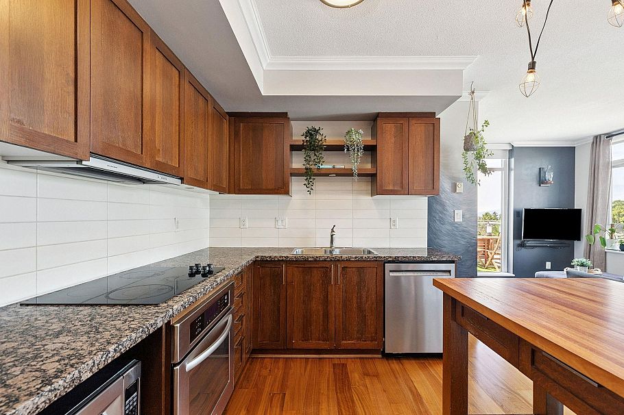 619 2268 W Broadway Vancouver, BC - 10