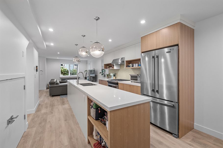 1452 E 20th Avenue Vancouver, BC - 3