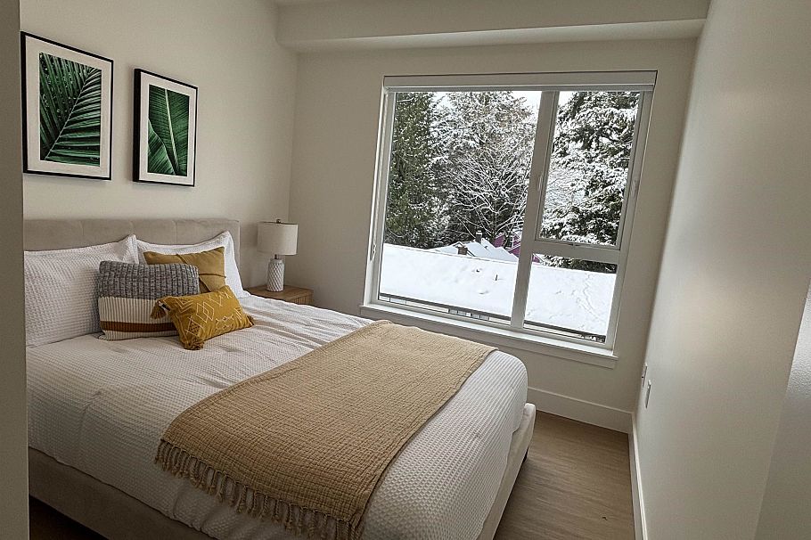 210 2235 E Broadway Vancouver, BC - 2