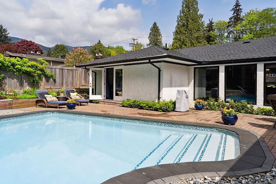 3061 Bewicke Avenue North Vancouver, BC - 37