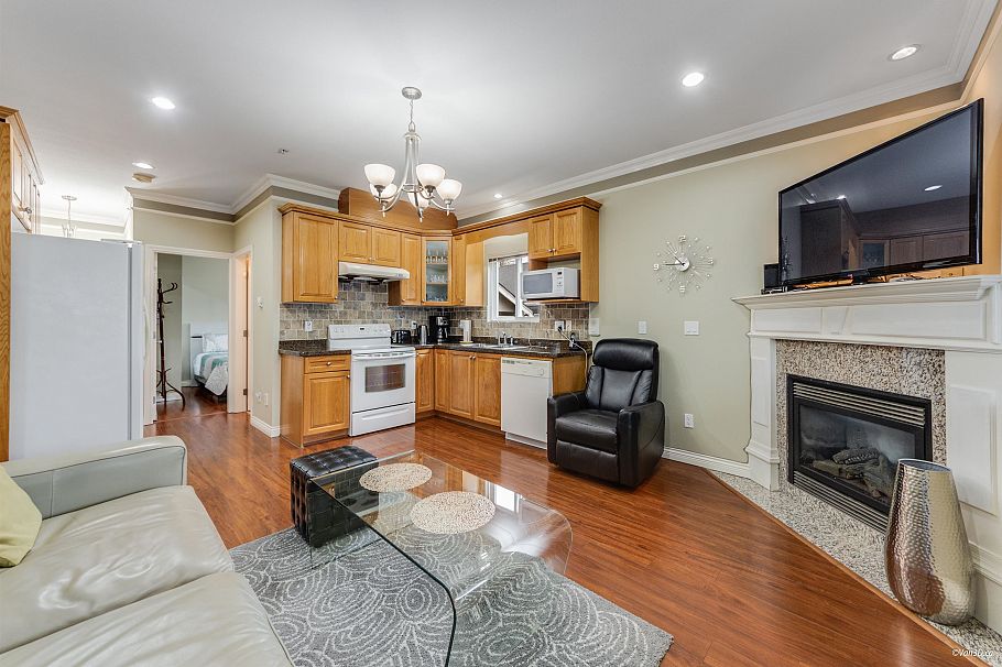 2048 E 1st Avenue Vancouver, BC - 7