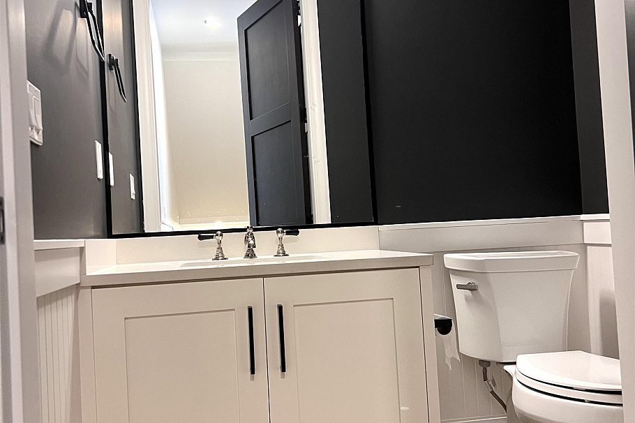 3 1150 Comox Street Vancouver, BC - 11