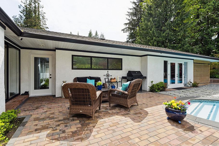 3061 Bewicke Avenue North Vancouver, BC - 35