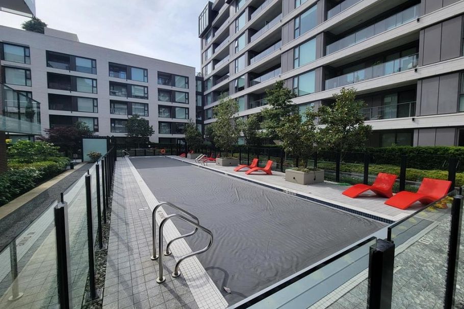 704 1571 W 57th Avenue Vancouver, BC - 11