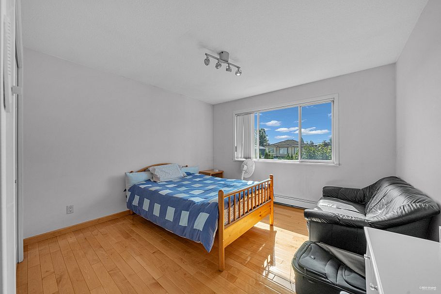 426 W 44th Avenue Vancouver, BC - 23