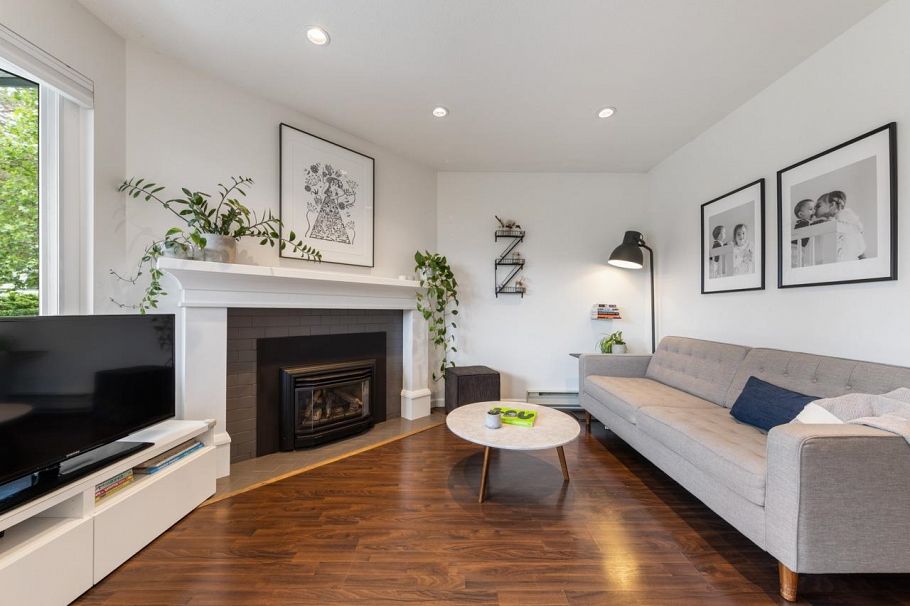 103 W 15th Avenue Vancouver, BC - 3