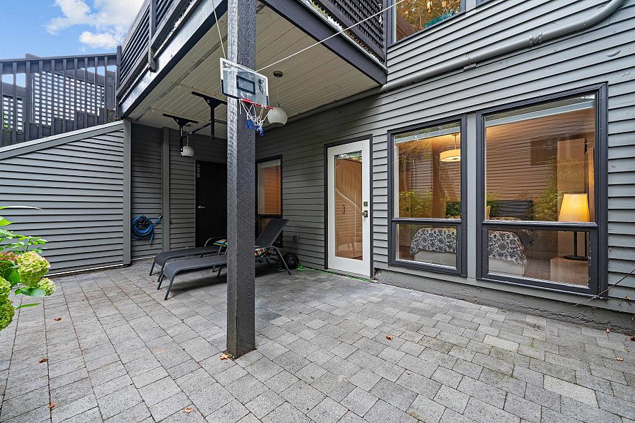 1866 W 15th Avenue Vancouver, BC - 24