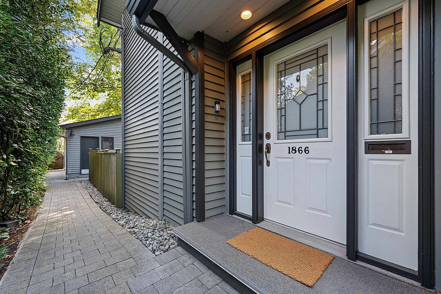 1866 W 15th Avenue Vancouver, BC - 27