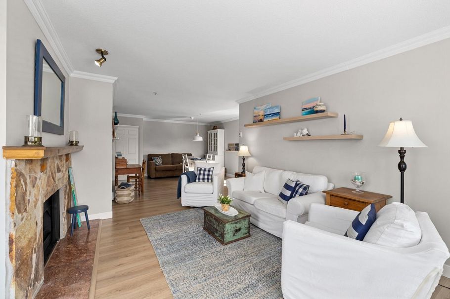 610 1000 Bowron Court North Vancouver, BC - 8