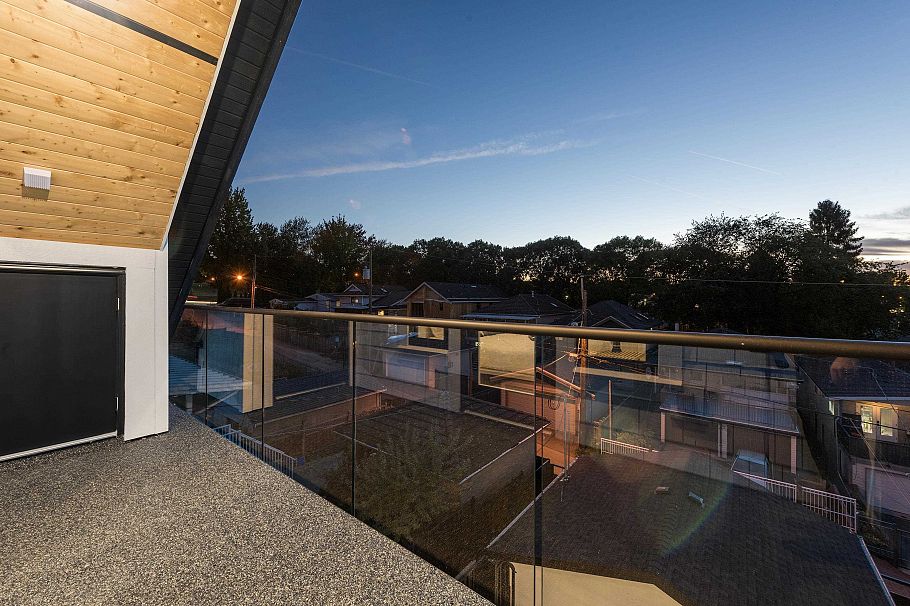 2 4855 Dumfries Street Vancouver, BC - 23