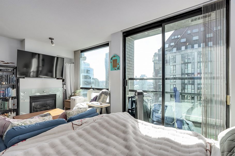 1406 1003 Burnaby Street Vancouver, BC - 11