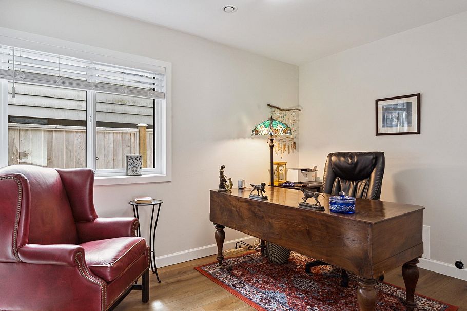 3061 Bewicke Avenue North Vancouver, BC - 31