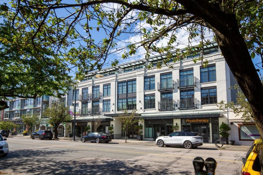 309 4355 W 10th Avenue Vancouver, BC - 1