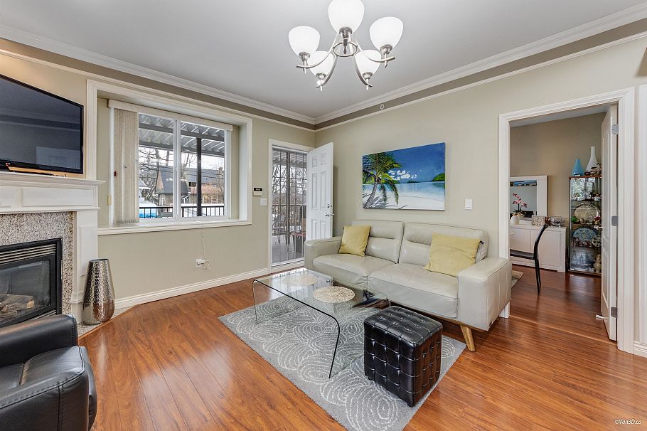 2048 E 1st Avenue Vancouver, BC - 8