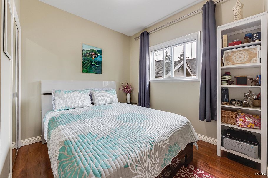 2048 E 1st Avenue Vancouver, BC - 12