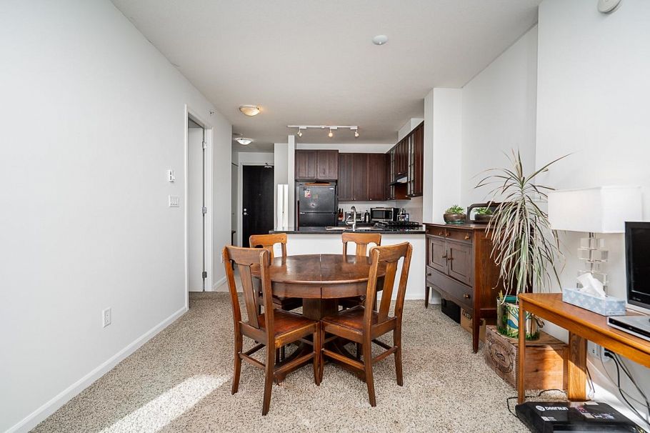 1004 170 W 1st Street North Vancouver, BC - 11