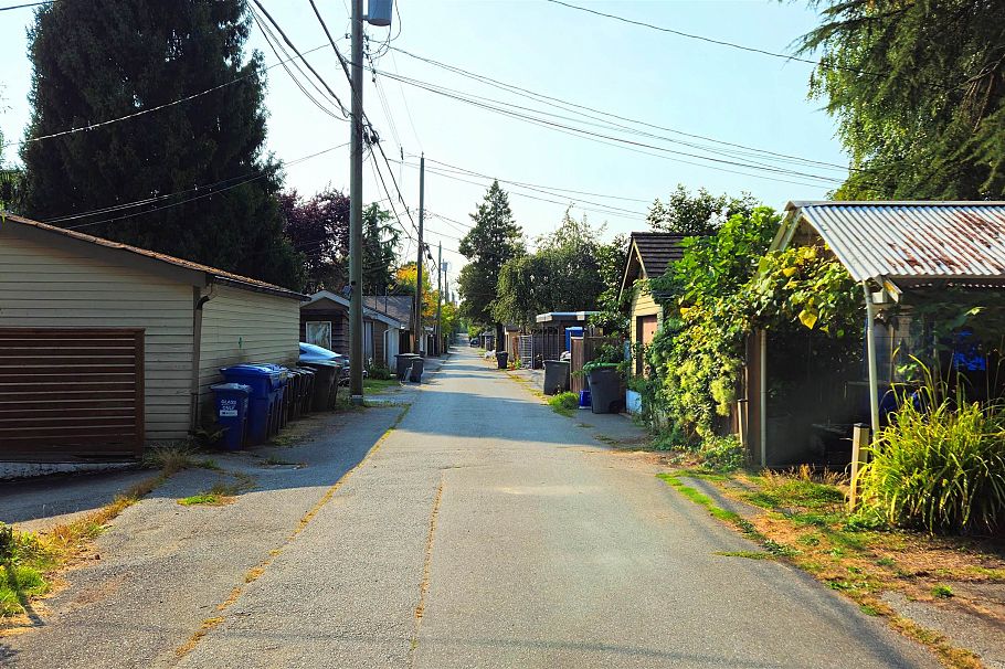 2214 W 14th Avenue Vancouver, BC - 25