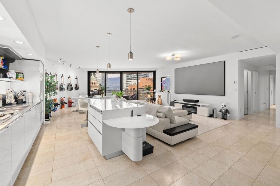 2306 838 W Hastings Street Vancouver, BC - 5