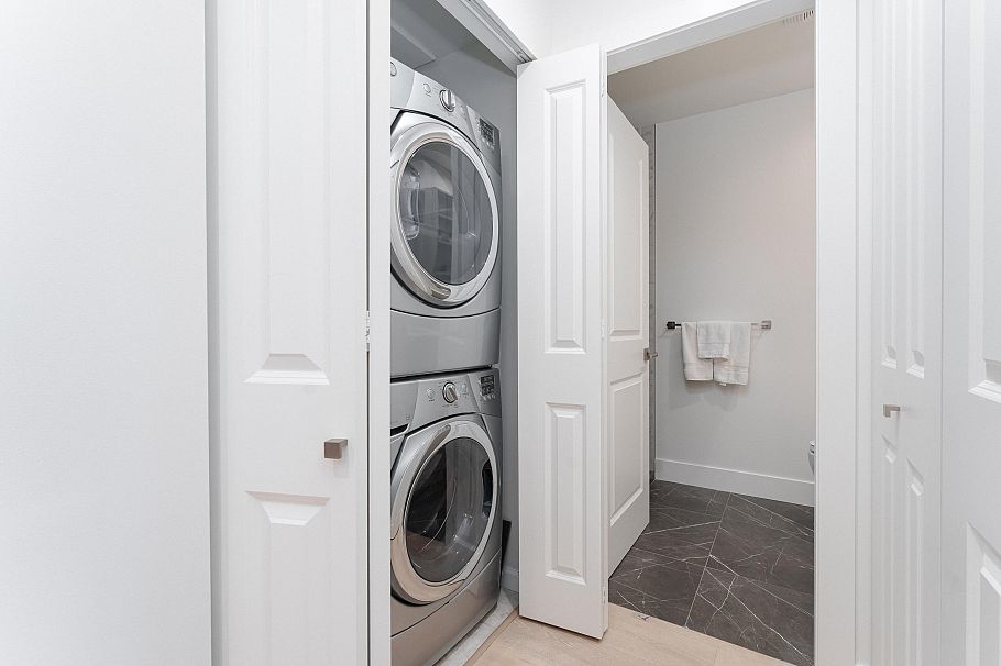 422 580 Raven Woods Drive North Vancouver, BC - 10