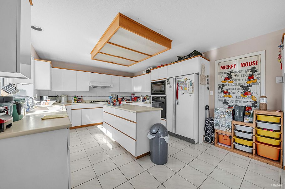 426 W 44th Avenue Vancouver, BC - 19