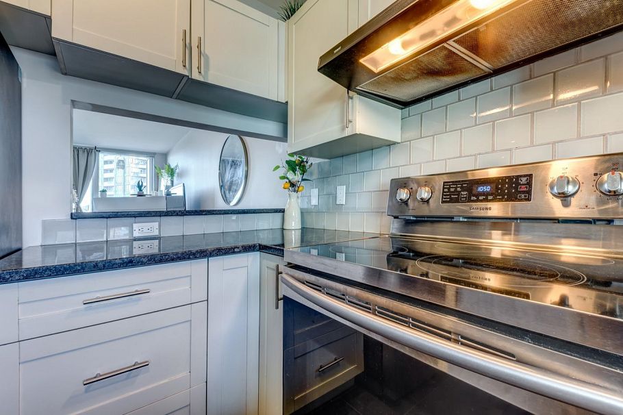 809 555 Abbott Street Vancouver, BC - 17