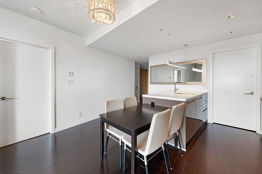 4201 777 Richards Street Vancouver, BC - 11