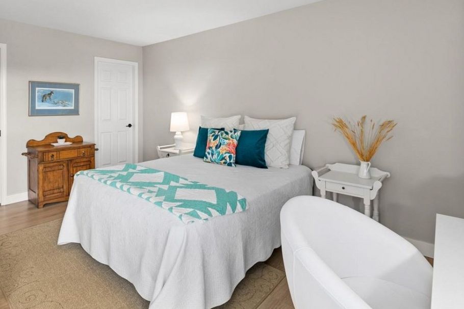 610 1000 Bowron Court North Vancouver, BC - 16