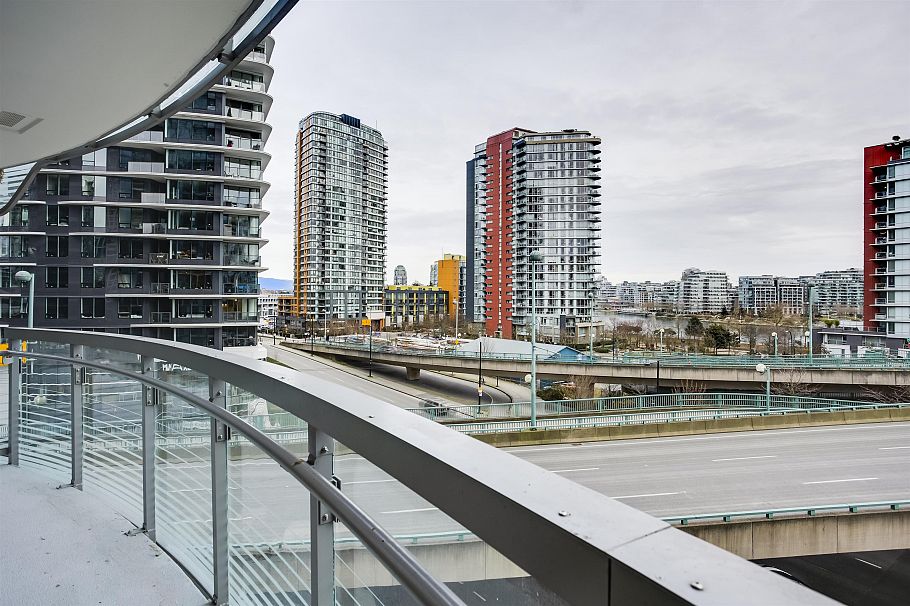 584 87 Nelson Street Vancouver, BC - 23