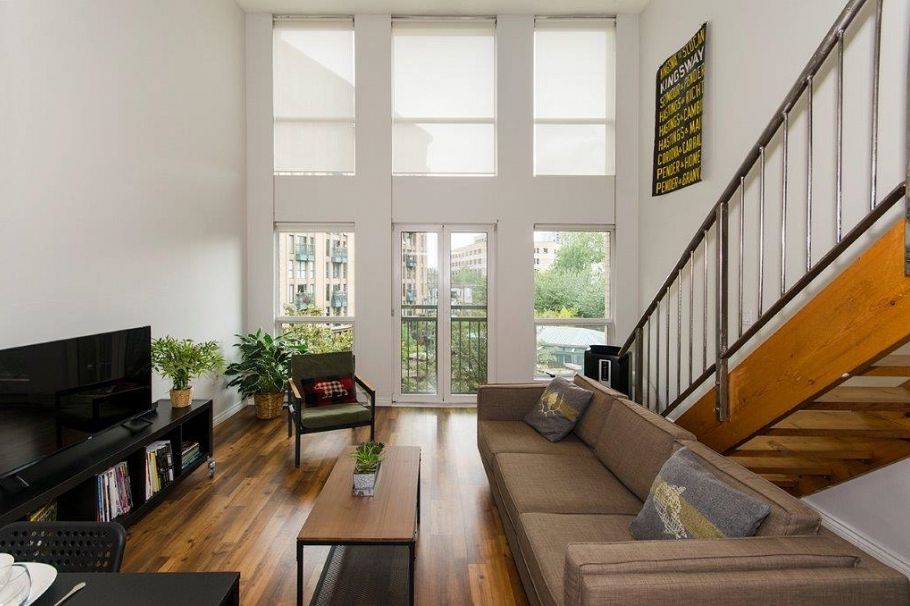 407 1 E Cordova Street Vancouver, BC - 1