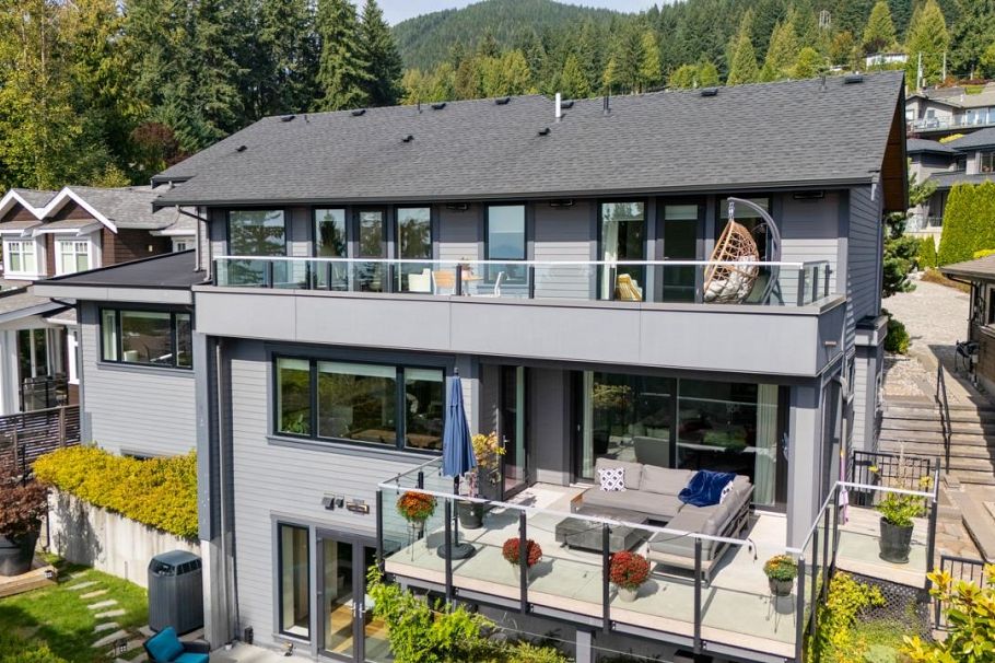 291 Monteray Avenue North Vancouver, BC - 39